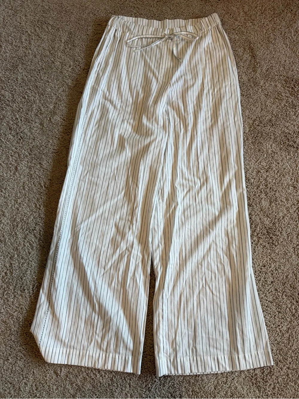 Elie Tahari Women’s White Wide-Leg Drawstring Bottoms with Black Pinstripes